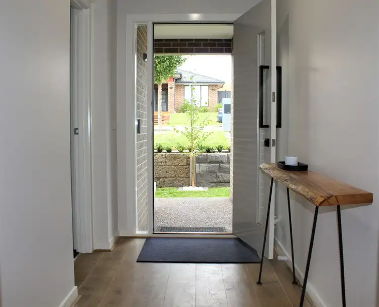 Fifth view of Homely house listing, 8 Timbertop Crescent, Drouin VIC 3818