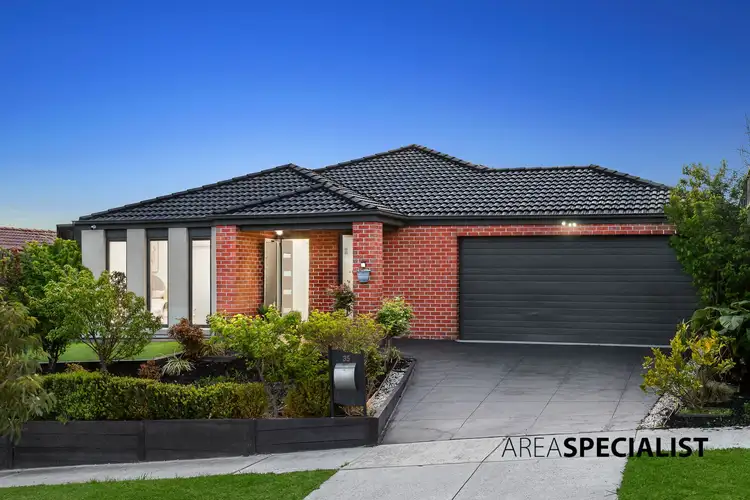 35 Summerhill Drive, Pakenham VIC 3810