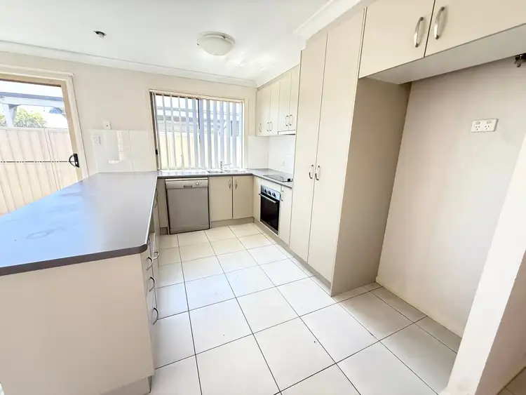 Fourth view of Homely unit listing, 2/27 Price, Chinchilla QLD 4413