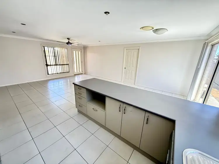 Fifth view of Homely unit listing, 2/27 Price, Chinchilla QLD 4413
