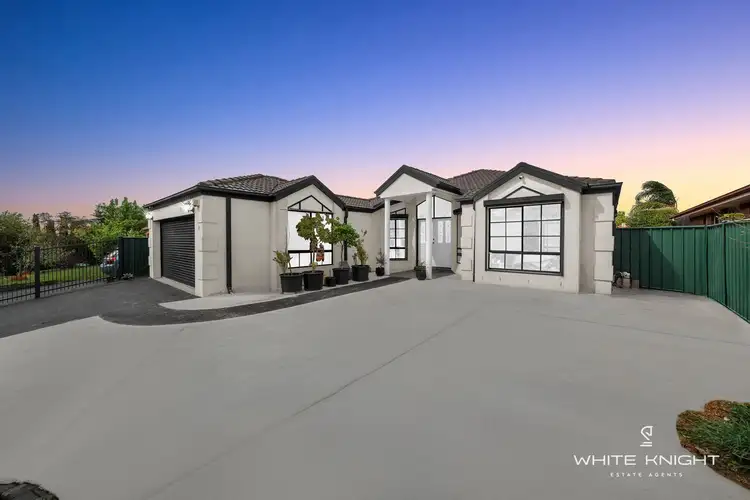11 Flemming Avenue, Burnside VIC 3023