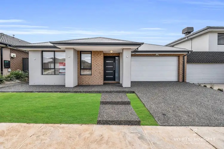 Main view of Homely house listing, 32 Annapurna Crescent, Truganina VIC 3029