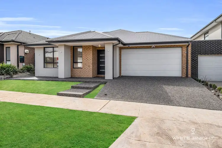 Second view of Homely house listing, 32 Annapurna Crescent, Truganina VIC 3029