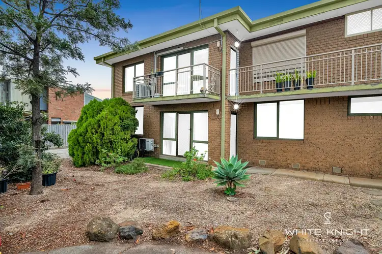 4/128 East Esplanade., St Albans VIC 3021