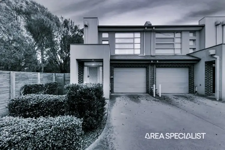 16-20 Honeysuckle Close