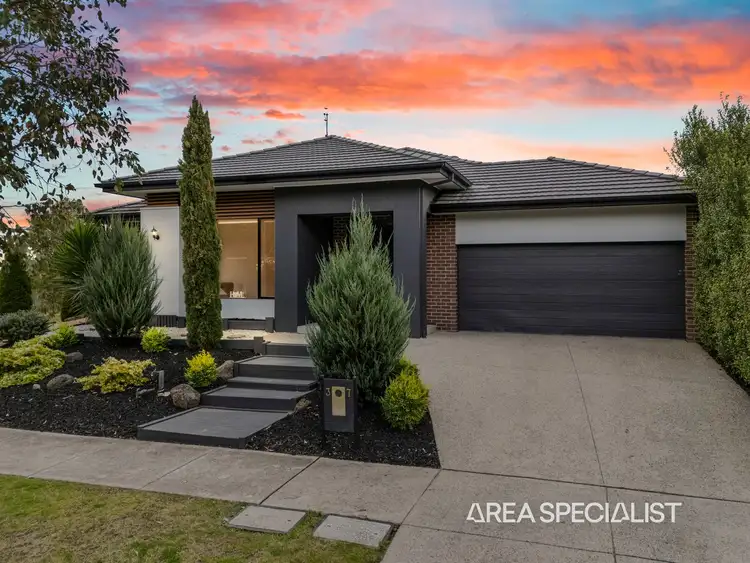 37 Vantage Drive, Pakenham VIC 3810