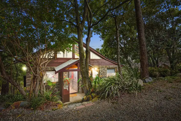35 CLEMATIS AVENUE, Ferntree Gully VIC 3156