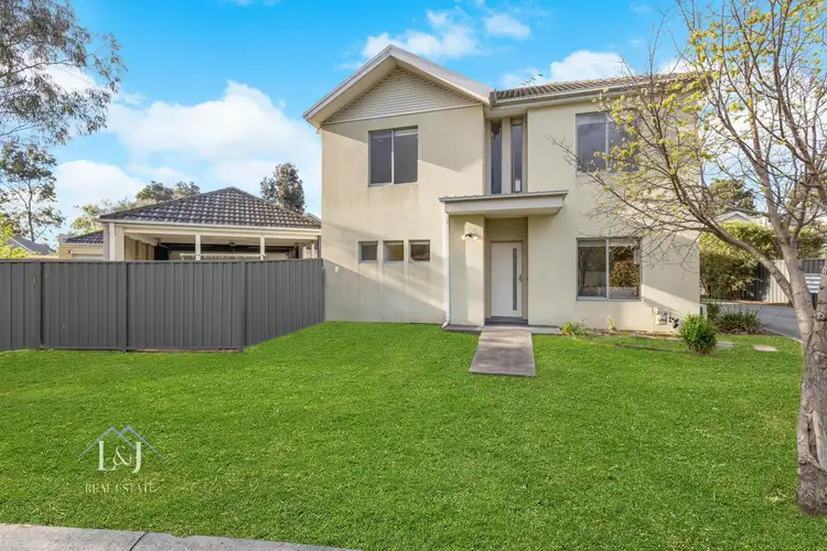 1/11 Howqua Place, Pakenham VIC 3810