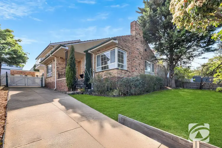 7 Hutchinson Street, Bentleigh VIC 3204