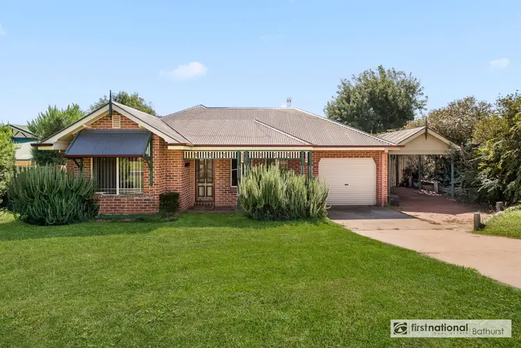 16 Wentworth Drive, Kelso NSW 2795