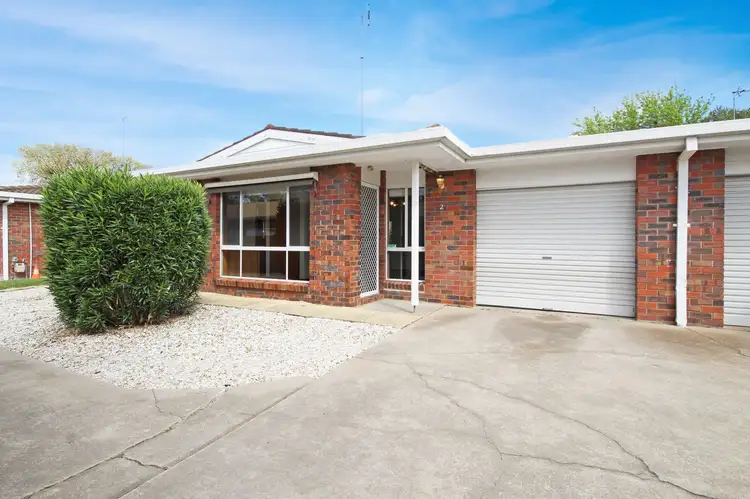 Main view of Homely unit listing, 2/10 Robinson Street, Horsham VIC 3400