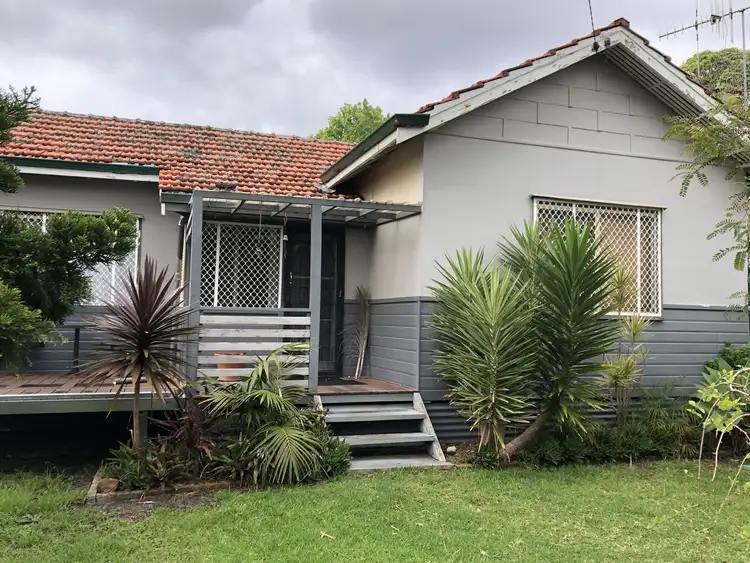 16 Halifax Street, Mount Melville WA 6330