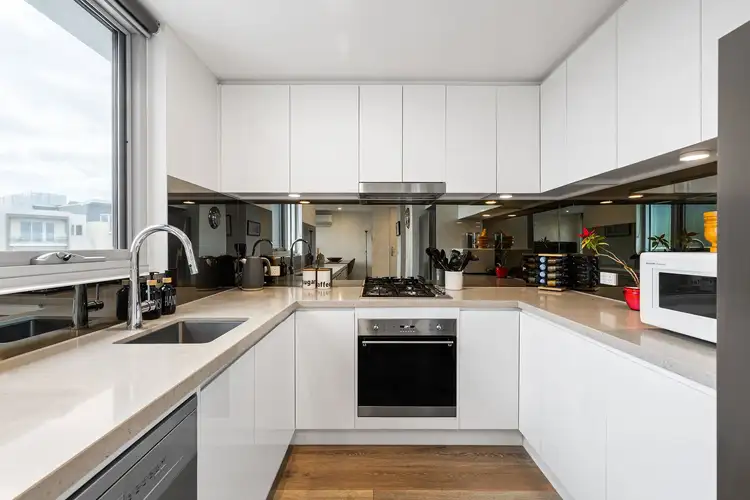 Fourth view of Homely apartment listing, 301/170 Manningham Road, Bulleen VIC 3105