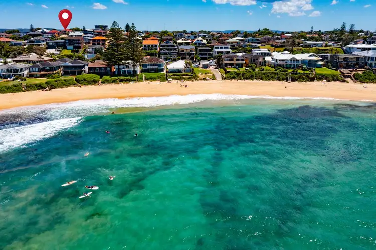 33 Currawong Street, Blue Bay NSW 2261