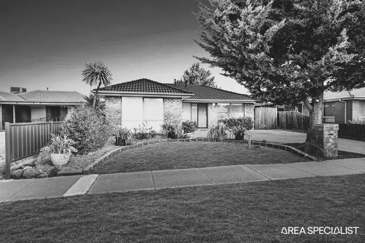 69 Mowbray Crescent, Kurunjang VIC 3337