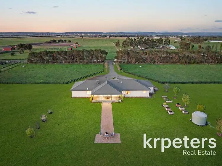 33 Soldiers Road, Pakenham South VIC 3810