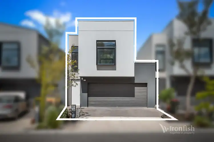 136 Woodswallow Entrance, Sunshine North VIC 3020