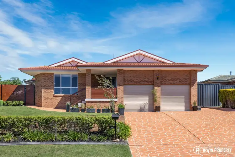 26 Colverwell Crescent, Jerrabomberra NSW 2619