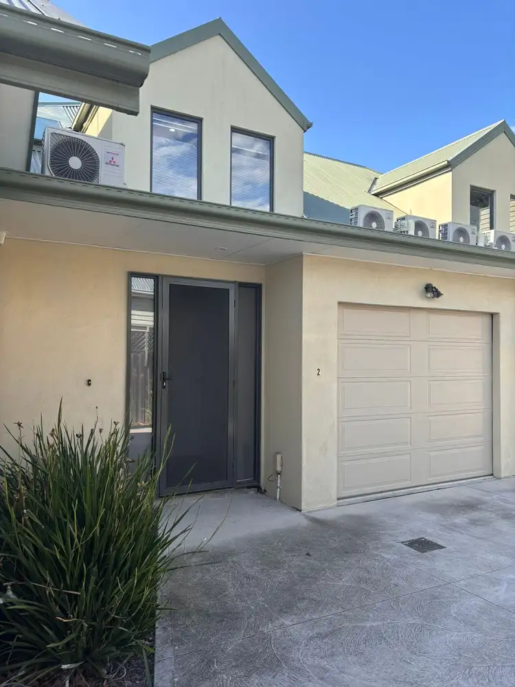 2/30A Graham Street, Sunshine VIC 3020