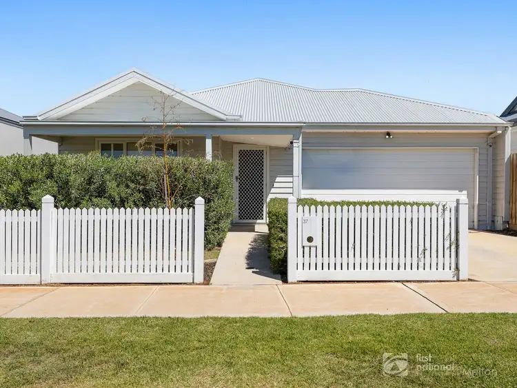 37 MITIAMO STREET, Eynesbury VIC 3338