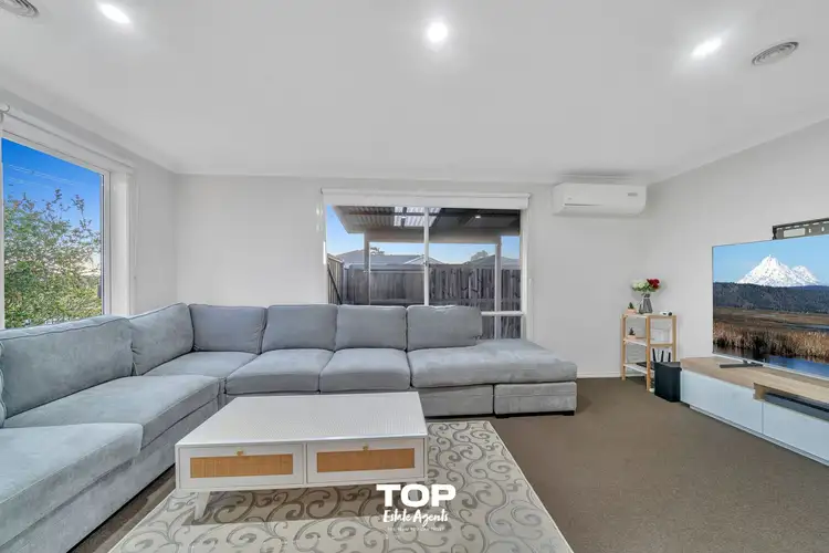Fourth view of Homely house listing, 8 Violet Way, Cranbourne VIC 3977