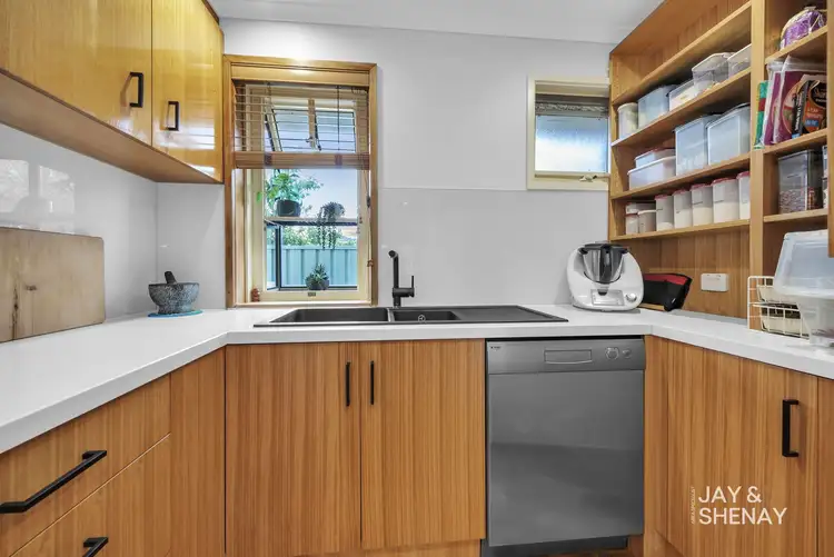 Fifth view of Homely house listing, 9 Embley Glade, Endeavour Hills VIC 3802