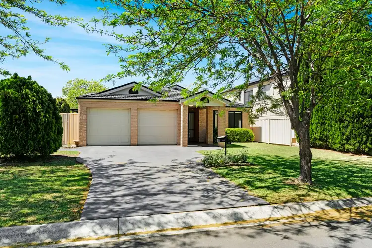 12 John McLennon Circuit