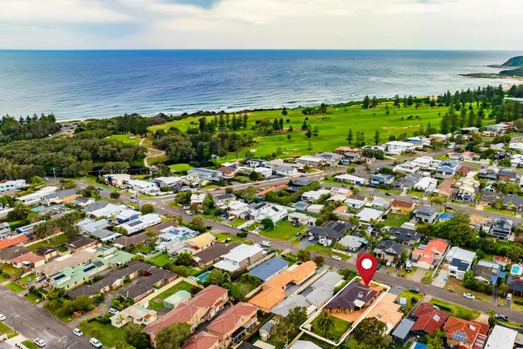 Second view of Homely house listing, 76 Oaks Avenue, Shelly Beach NSW 2261