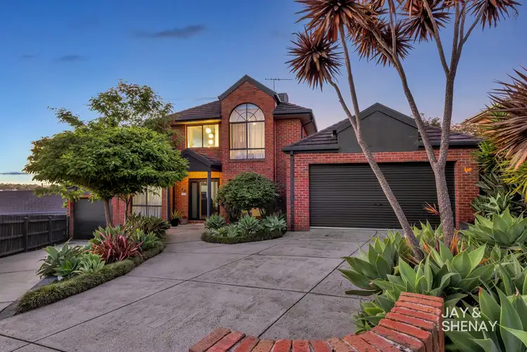 13 Sulky Court, Endeavour Hills VIC 3802