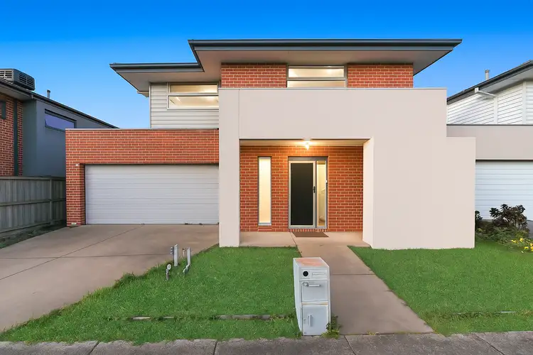19 Elmtree Crescent, Clyde North VIC 3978