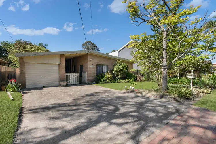 15 Wombat Street, Berkeley Vale NSW 2261
