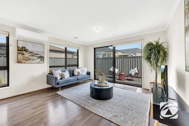 Fifth view of Homely house listing, 32 Yellow Robin Circuit, Cranbourne East VIC 3977