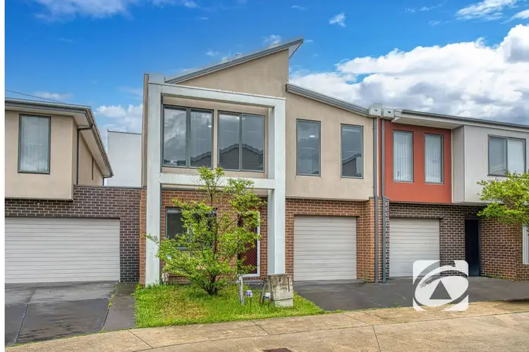2/180 Henry Road, Pakenham VIC 3810