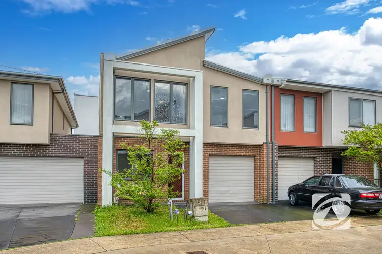 2/180 Henry Road, Pakenham VIC 3810
