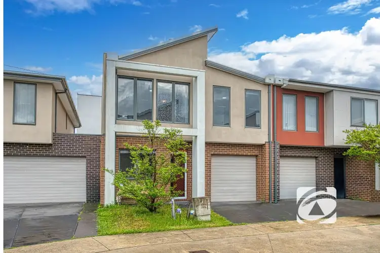 2/180 Henry Road, Pakenham VIC 3810
