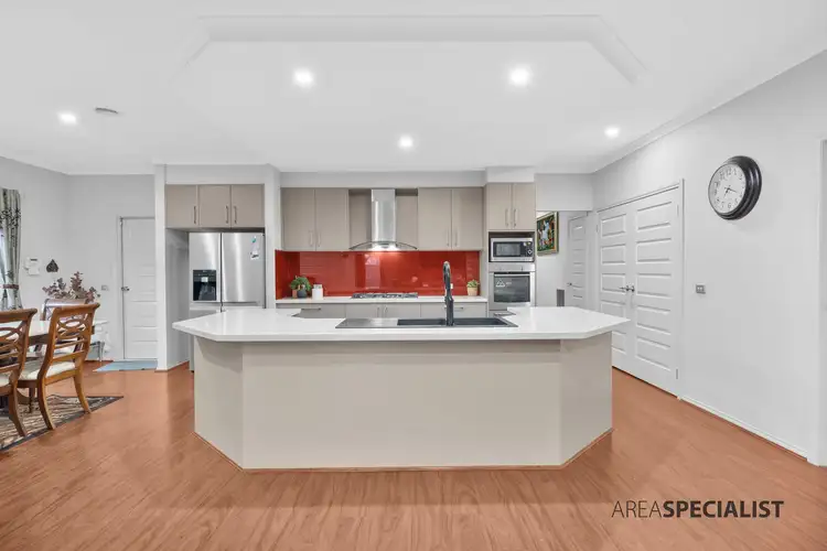 39 Waterloo Road, Cranbourne East VIC 3977