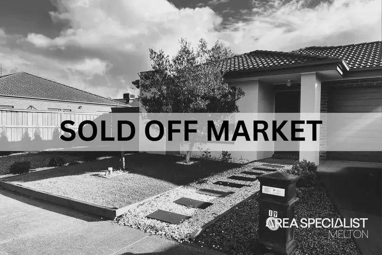 19 Saltbush Crescent, Brookfield VIC 3338