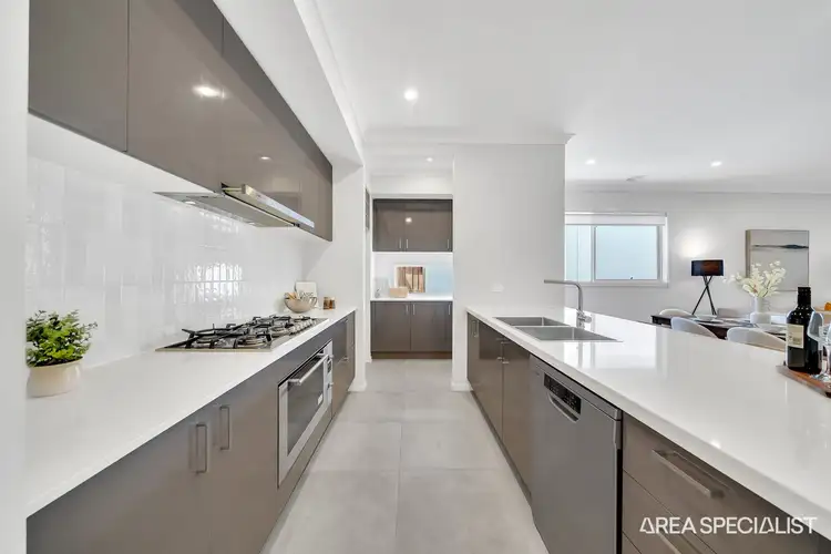 112 SUMAC STREET, Brookfield VIC 3338