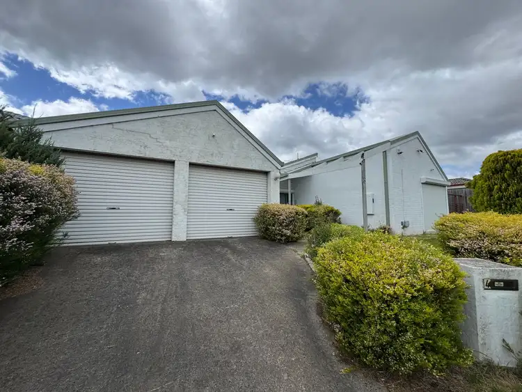 4 jericho Crt, Berwick VIC 3806
