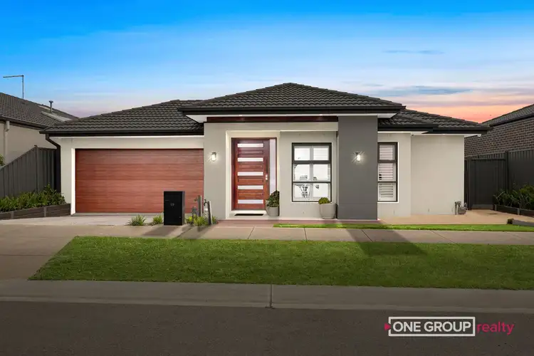 19 Oakley ave, Kalkallo VIC 3064