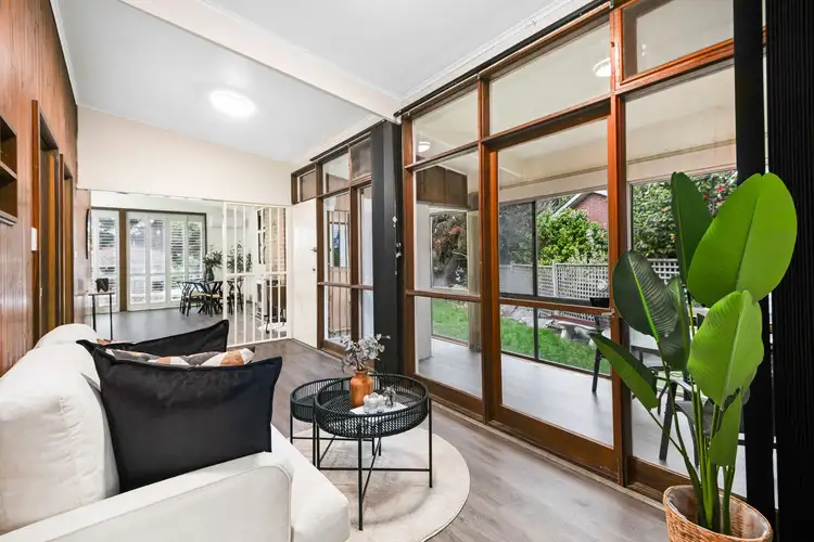 2 Phillip Avenue, Springvale VIC 3171