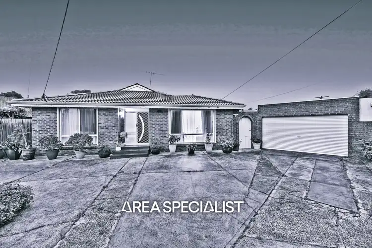 8 Mulgoa Court, Keysborough VIC 3173