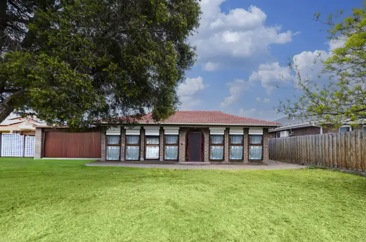 43 Gillespie Road, St Albans VIC 3021