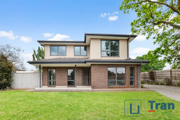 1/8 Karingal Street, Croydon North VIC 3136