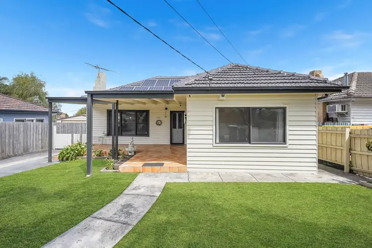 4 Wallace Avenue, Dandenong VIC 3175