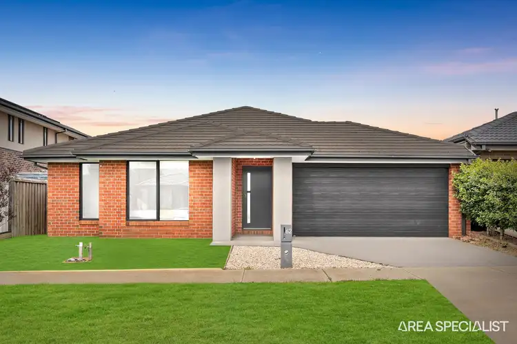 62 Bromley Circuit, Thornhill Park VIC 3335