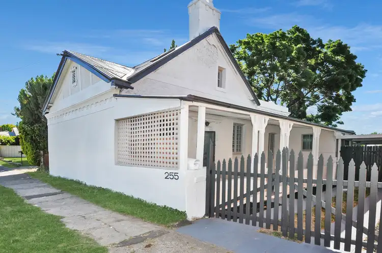 255 George Street, Bathurst NSW 2795