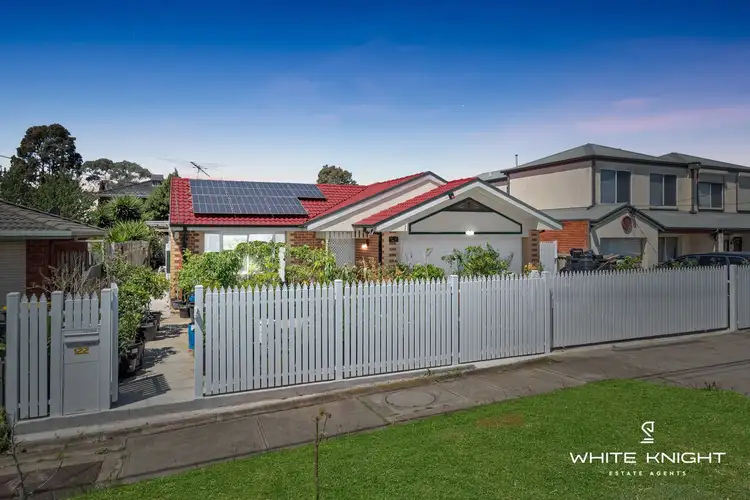 122 Robinsons Road, Deer Park VIC 3023