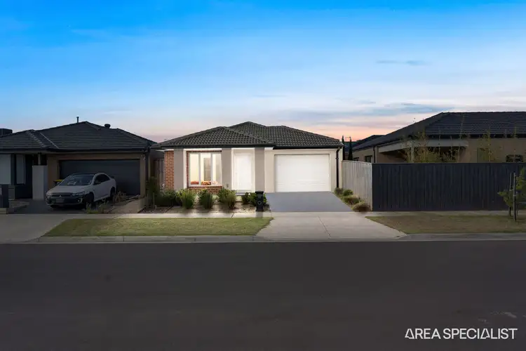 Second view of Homely house listing, 37 Hourigan Way, Werribee VIC 3030