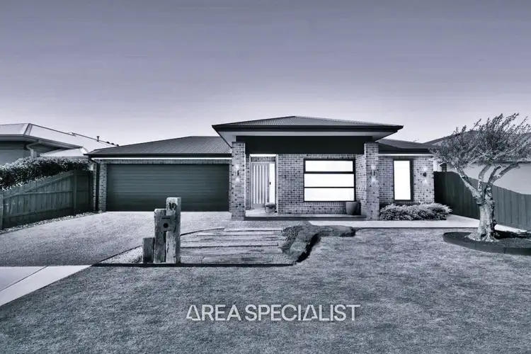 10 Alan George Terrace, Somerville VIC 3912